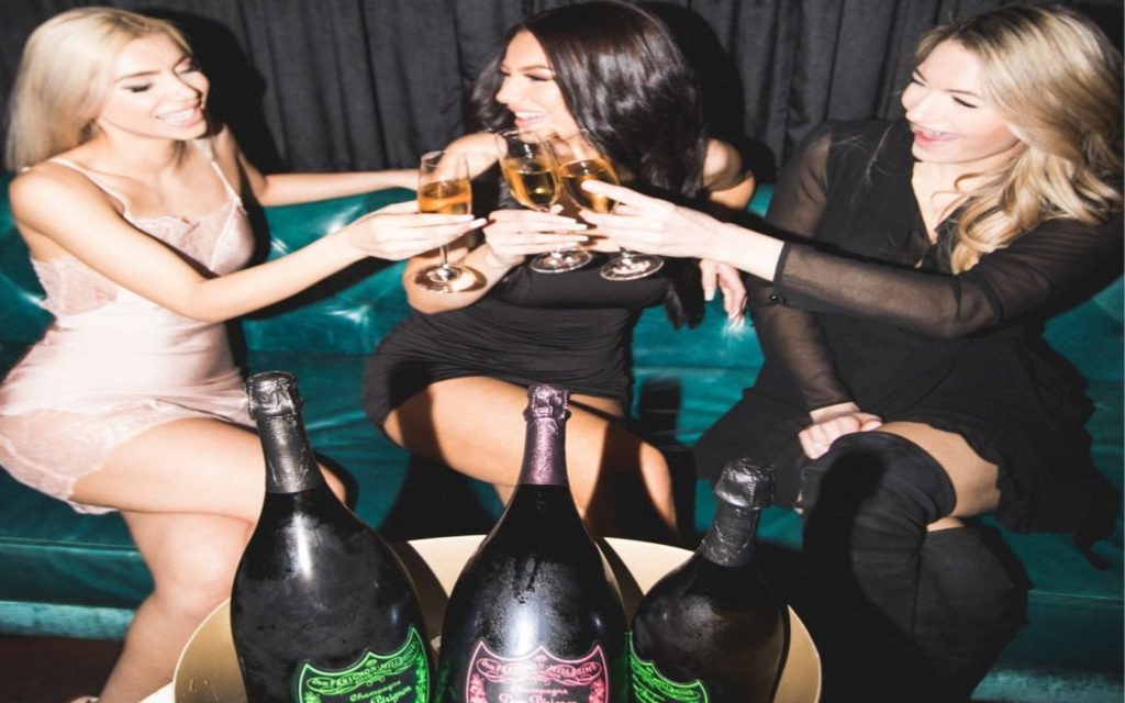 15 Best Bars in Vancouver Where to Drink in Vancouver Vancouver Planner