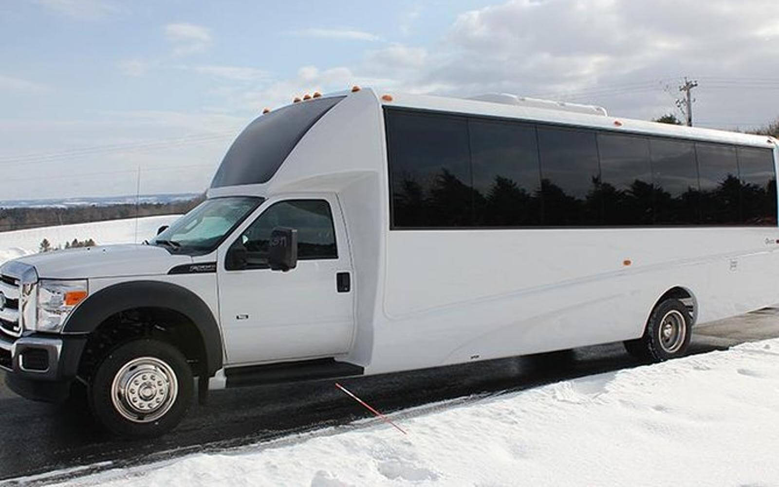 a mini bus private transfer from vancouver to whistler