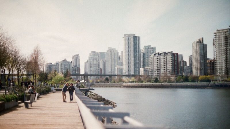 a couple enjoys one of our favourite cheap things to do in vancouver.