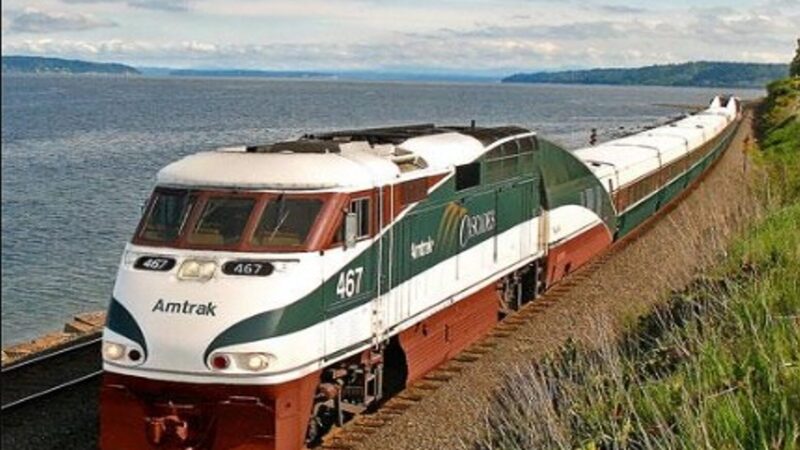 the vancouver to seattle train running along the pacific coast