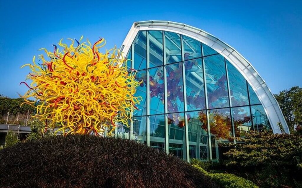 the exterior of chihuly garden and glass in seattle