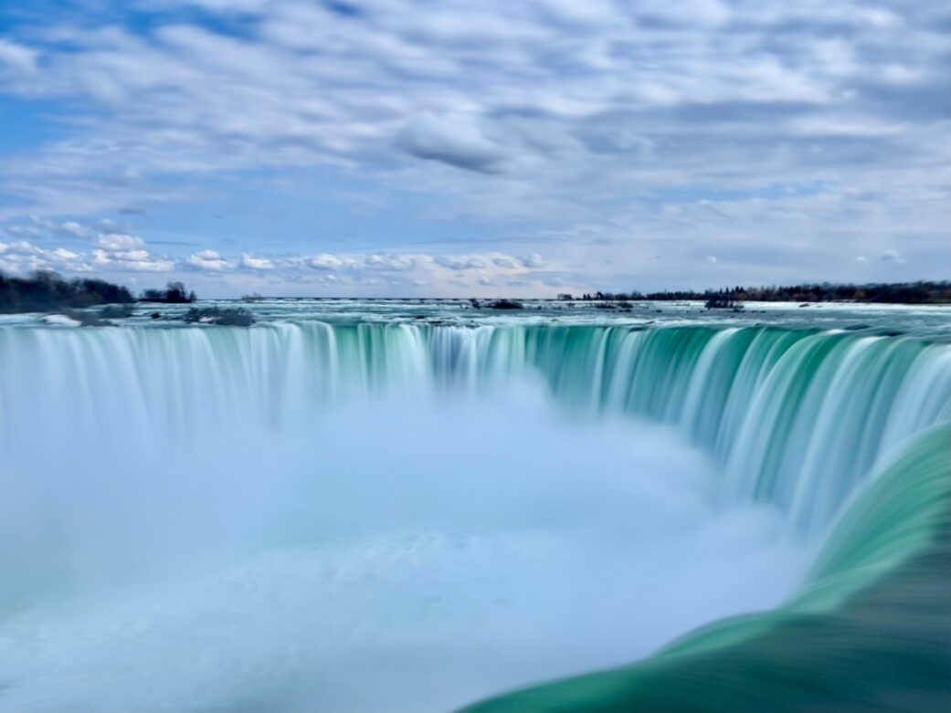 A view of Niagara Falls, a travel alternative for those visiting Toronto.